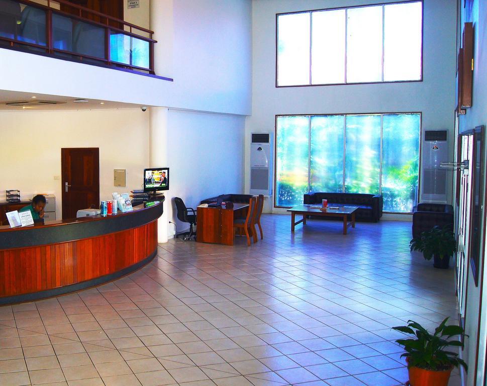 Madang Star International Hotel Bagian luar foto