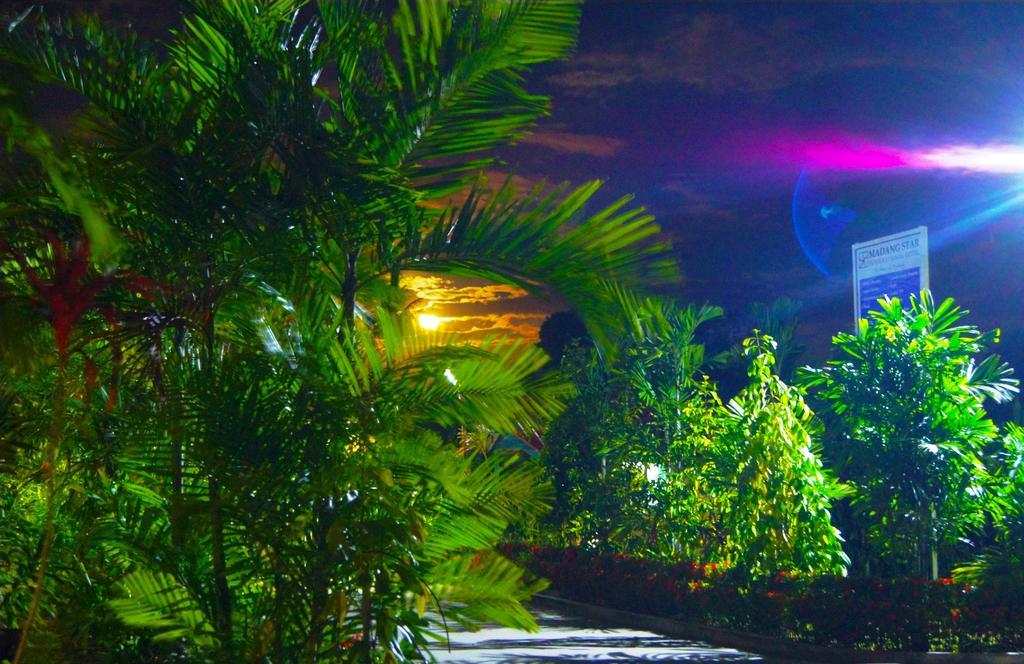 Madang Star International Hotel Bagian luar foto