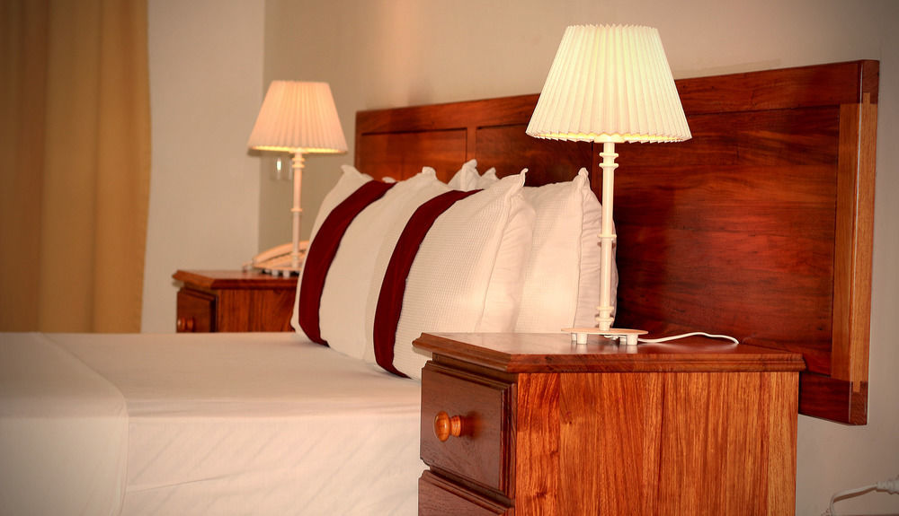 Madang Star International Hotel Bagian luar foto