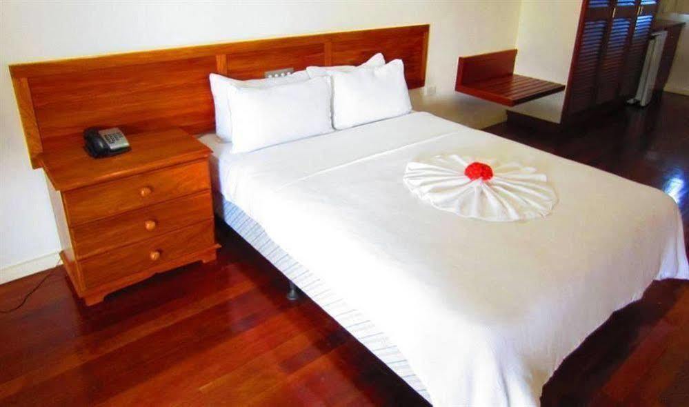 Madang Star International Hotel Bagian luar foto